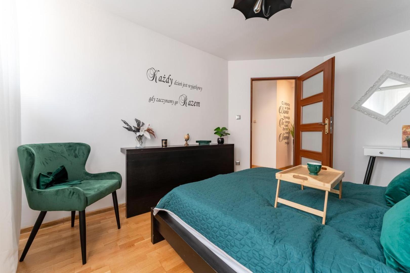 Apartament Ratuszlove - 2 Osobne Sypialnie, Z Widokiem Na Ratusz - By Spaceapart イェレニャ・グーラ エクステリア 写真