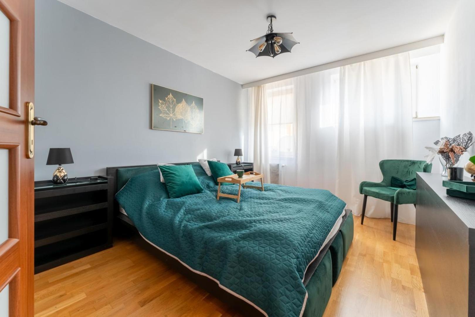 Apartament Ratuszlove - 2 Osobne Sypialnie, Z Widokiem Na Ratusz - By Spaceapart イェレニャ・グーラ エクステリア 写真