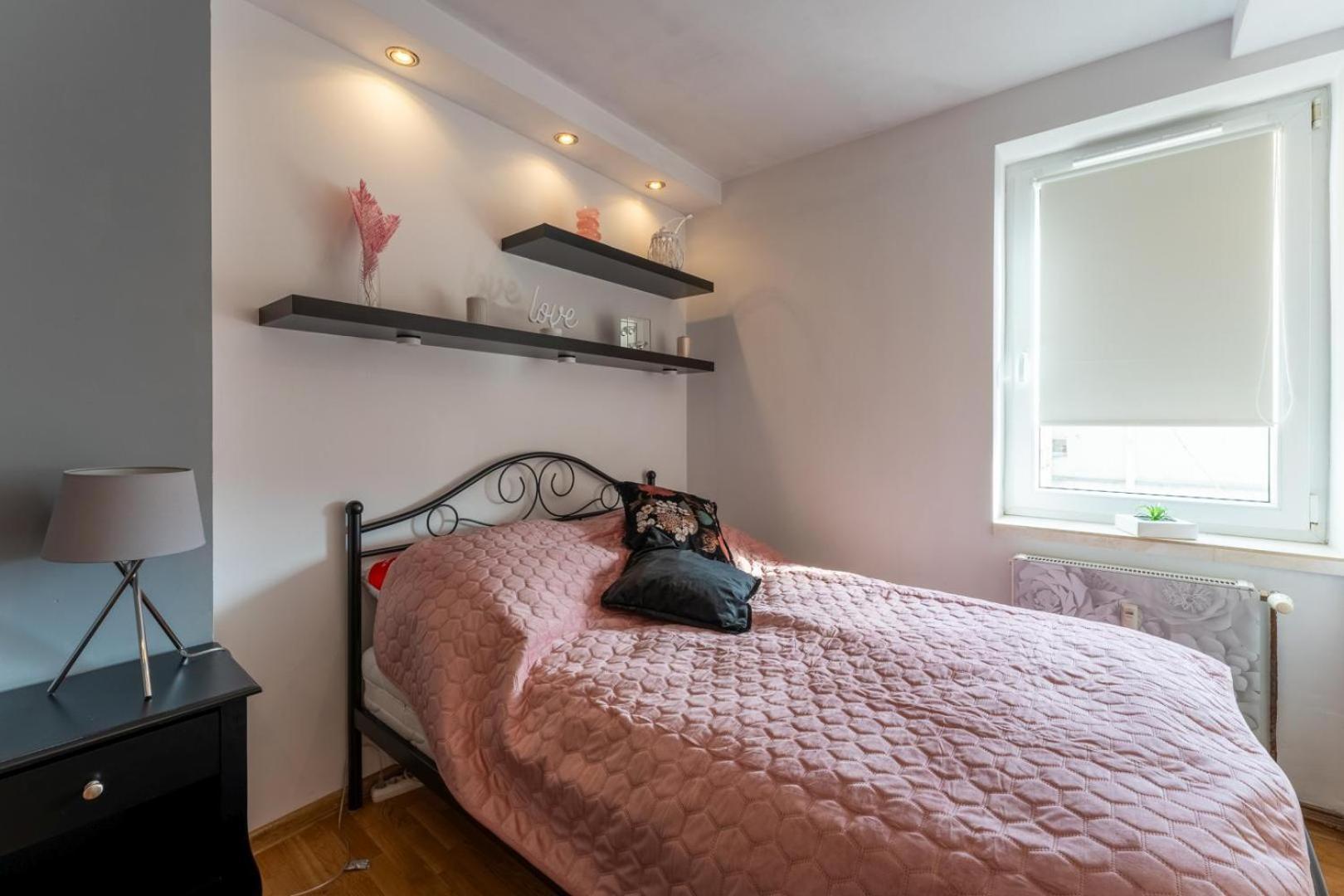 Apartament Ratuszlove - 2 Osobne Sypialnie, Z Widokiem Na Ratusz - By Spaceapart イェレニャ・グーラ エクステリア 写真
